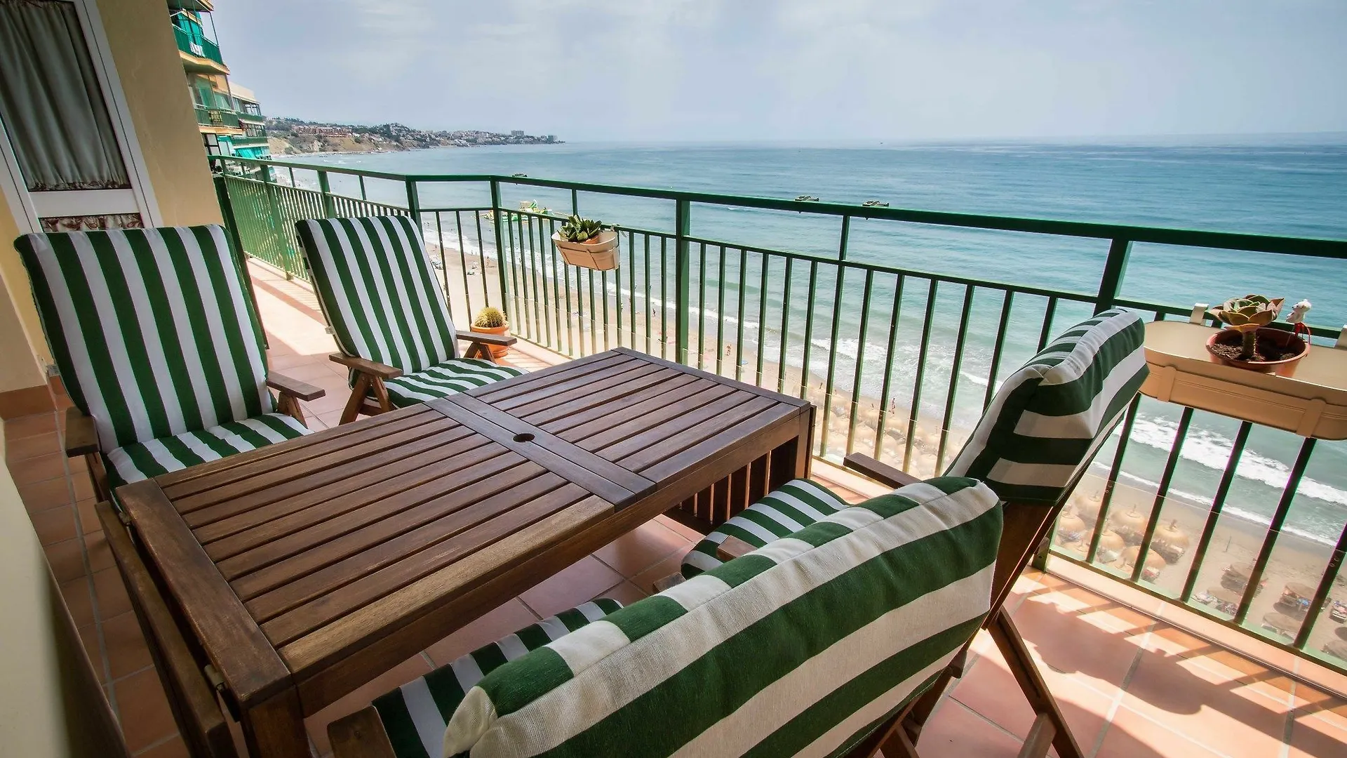 Holidays2Carvajal Sea Side Fuengirola
