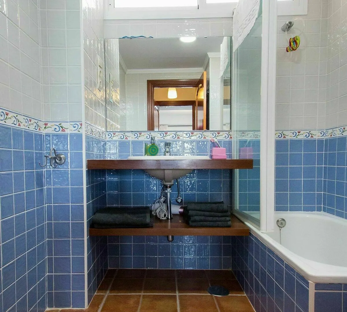 Holidays2Carvajal Sea Side Fuengirola Apartment